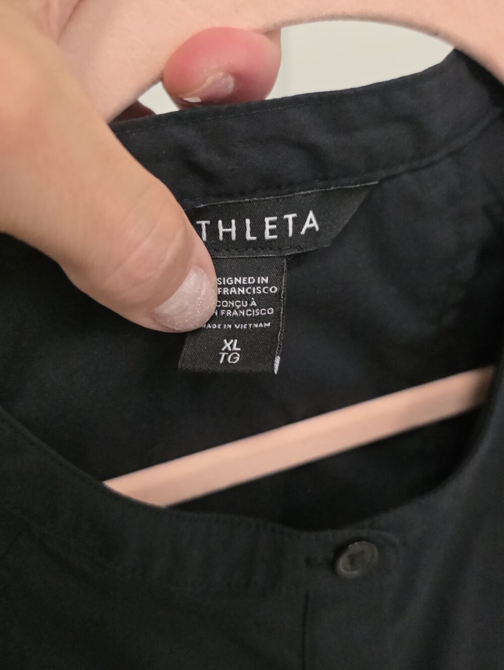 ATHLETA Performance poplin Popover Button Down Top XL - Picture 5 of 7